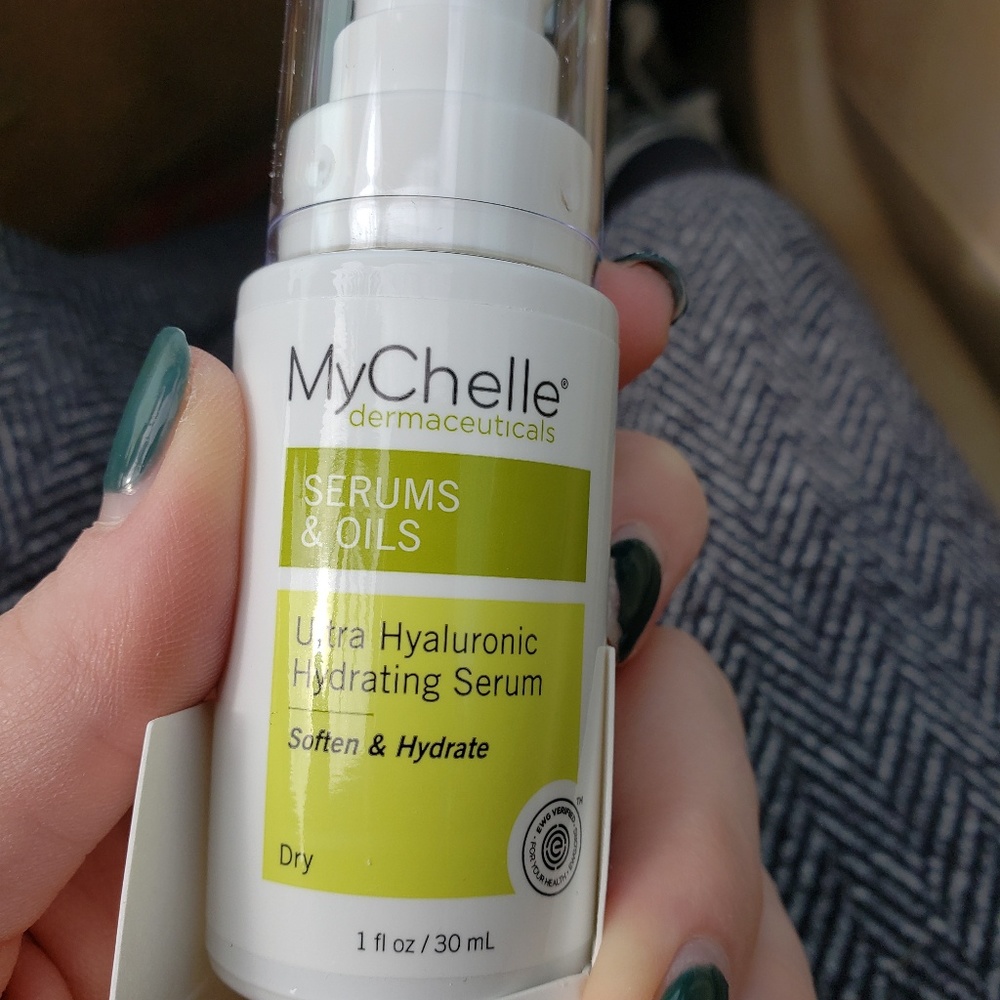 New MyChelle Hyaluronic Hydrating Serum